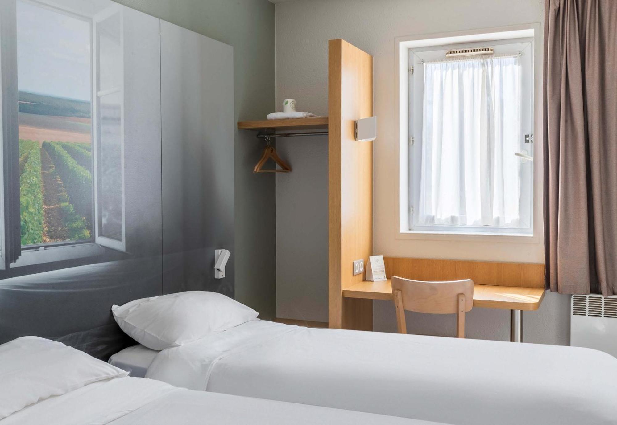 B&B Hotel Bourges 1 Экстерьер фото