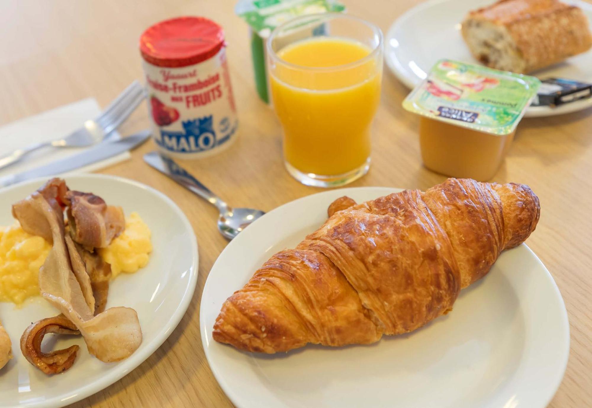 B&B Hotel Bourges 1 Экстерьер фото