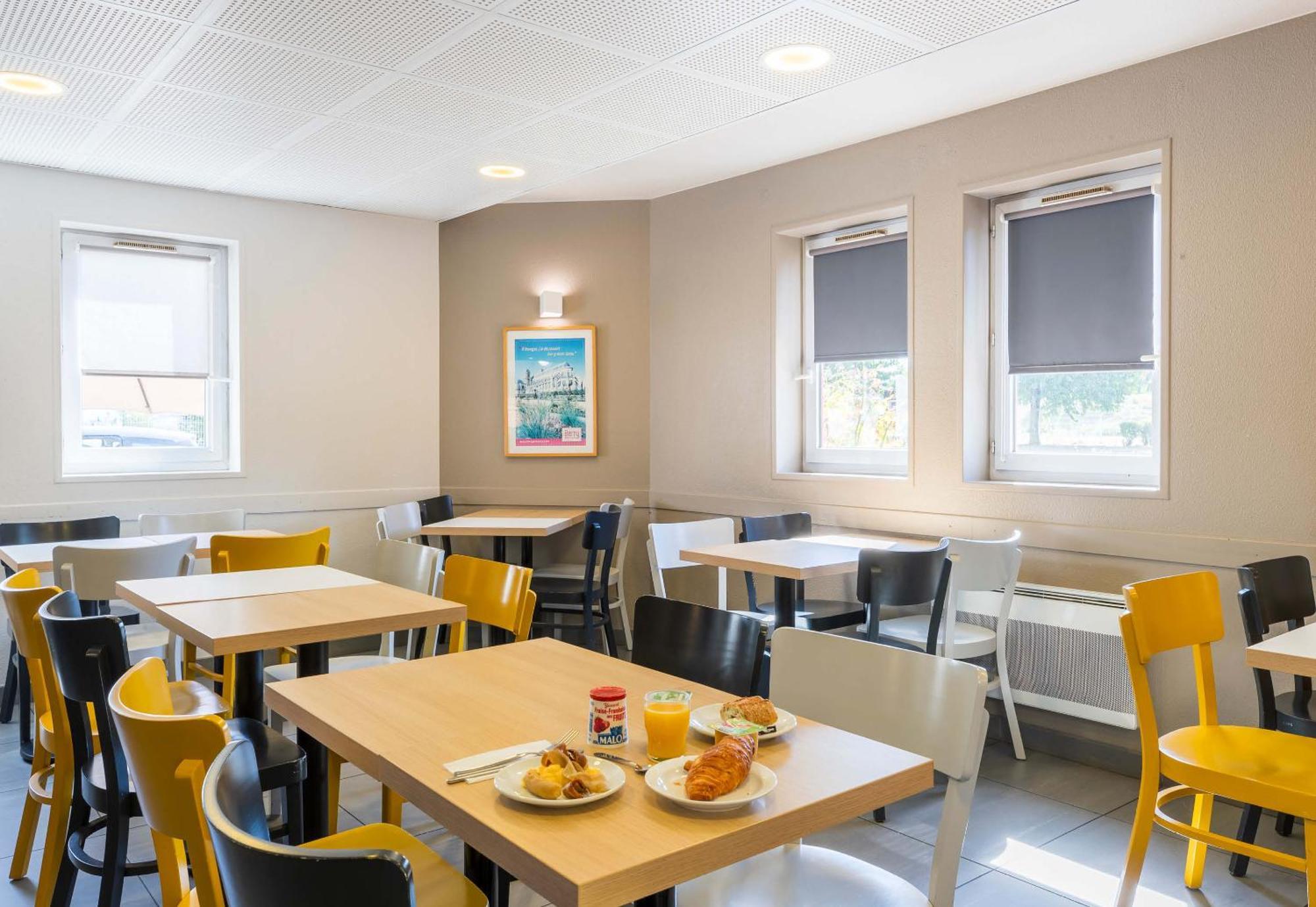 B&B Hotel Bourges 1 Экстерьер фото